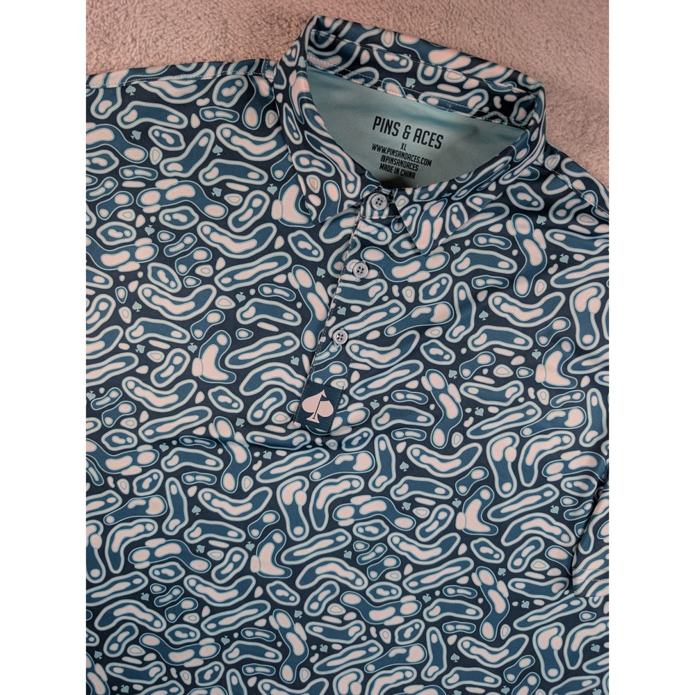 Pins & Aces Mens XL Golf Polo Shirt Blue White Sedona Golf Resort Topo Print
